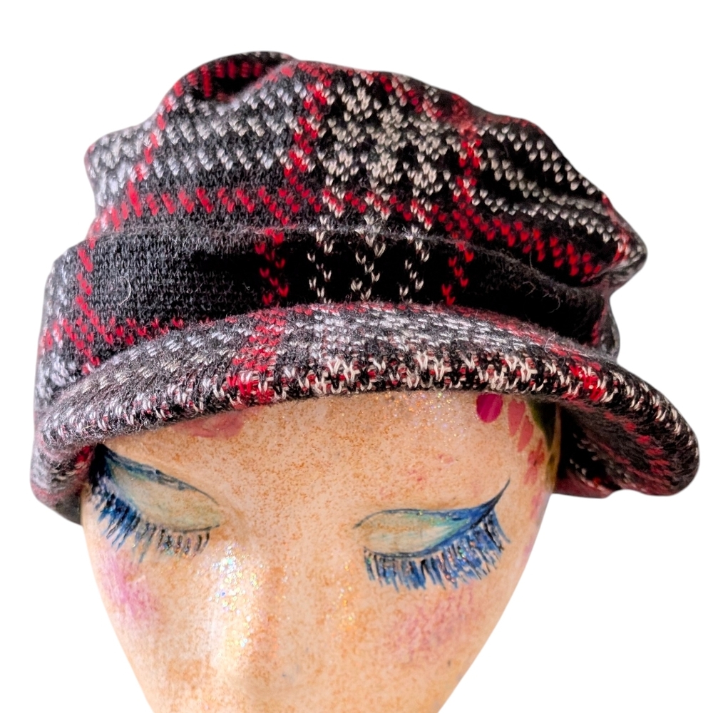 Pugs Gear Plaid Slouchy Newsboy Cap One Size Knit Cozy Fashion Grunge Skater